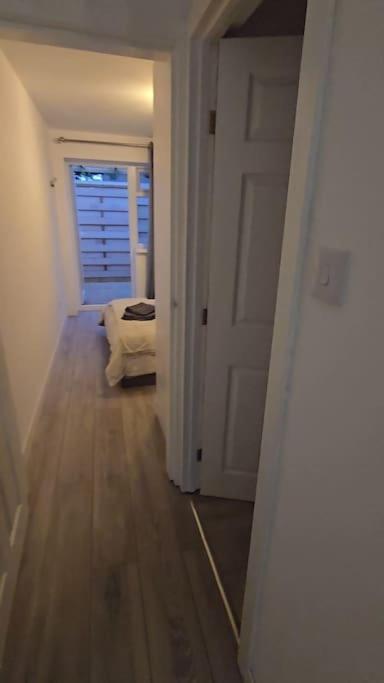 Cozy Flat 1 Bedroom Hucclecote Exterior photo